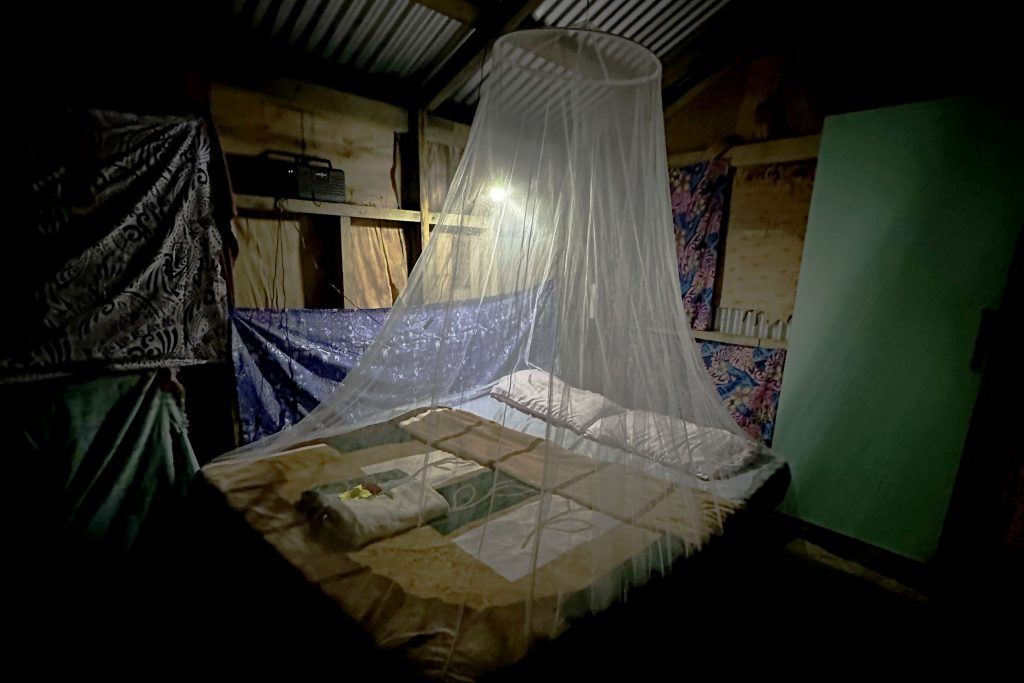 cama con red mosquitera